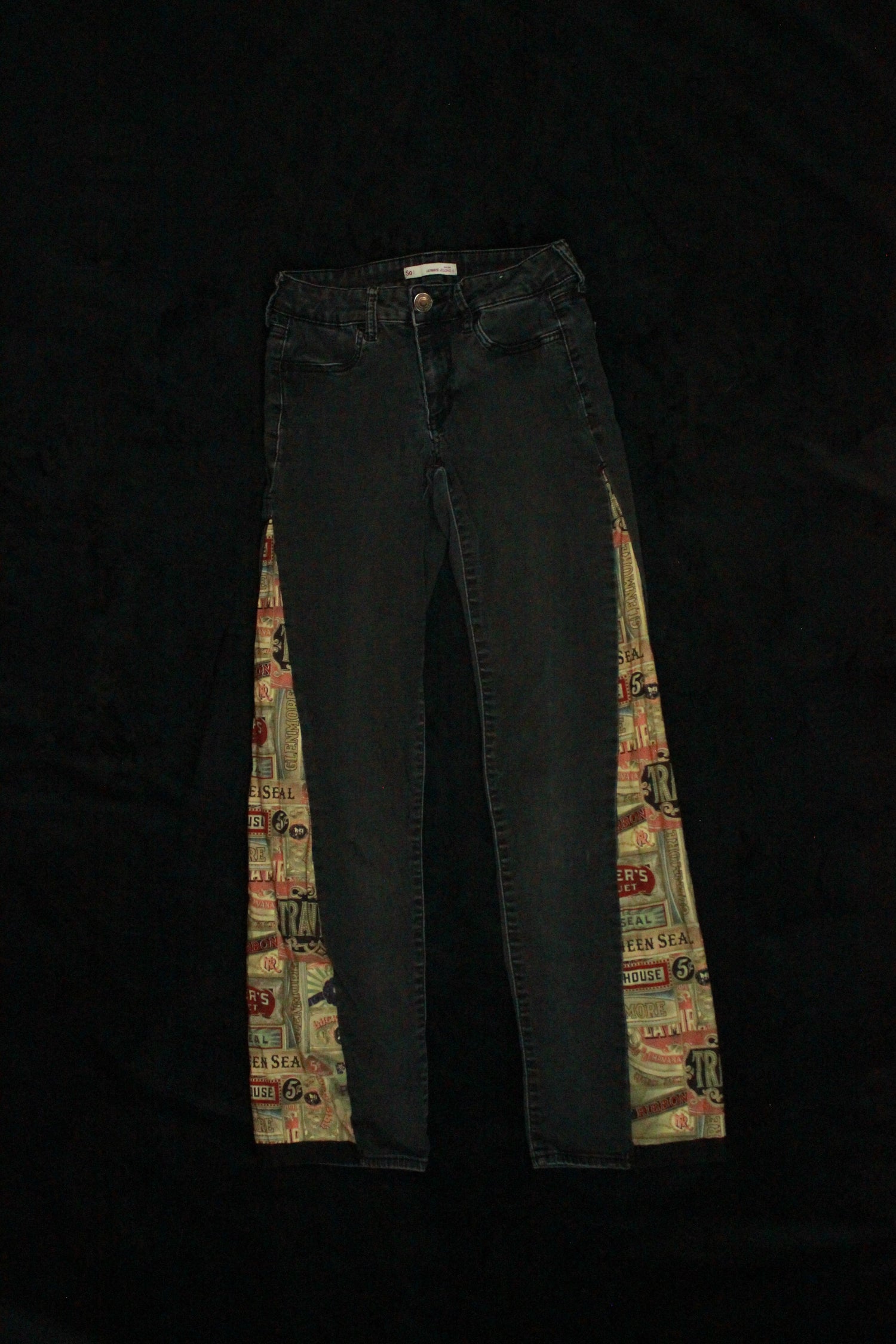 Size 4 Women's - Straight Leg Vintage Print Pants